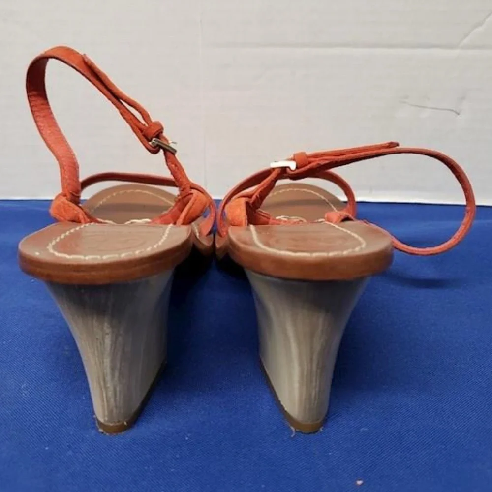 🛑 1 hour sale. Tory Burch, Orange Sandals with Chain Detail, 6.5. Worn once. - Picture 7 of 12